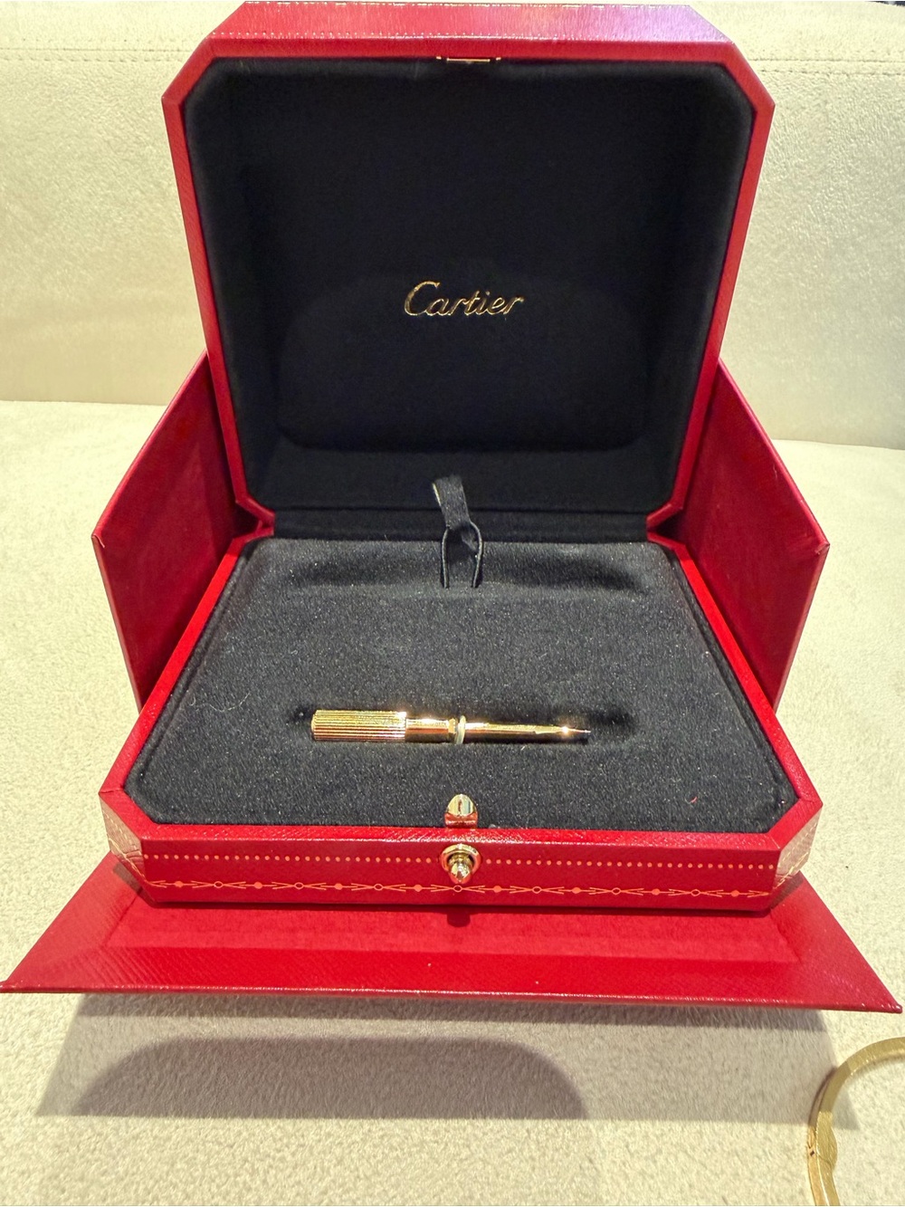 CARTIER LOVE BRACELET — small model - Picture 5 of 14